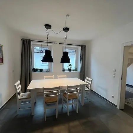 Charmantes Winzerhaus Mit Modernem Luxus بيت للعطل *