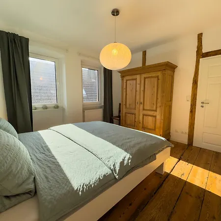 펜션 Vyne - Ganzes Haus Mit Privatem Hof & Stellplatz - Grosses Wohnzimmer Grossfischlingen