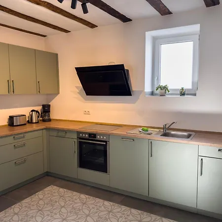 Vyne - Ganzes Haus Mit Privatem Hof & Stellplatz - Grosses Wohnzimmer * Grossfischlingen