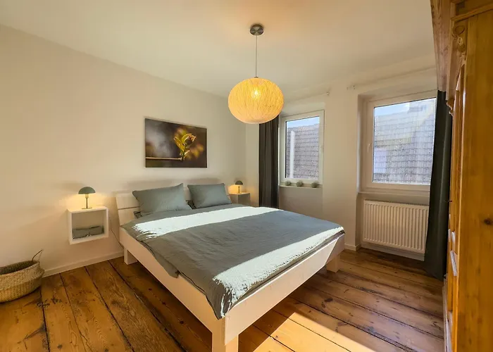 Vyne - Ganzes Haus Mit Privatem Hof & Stellplatz - Grosses Wohnzimmer * Grossfischlingen