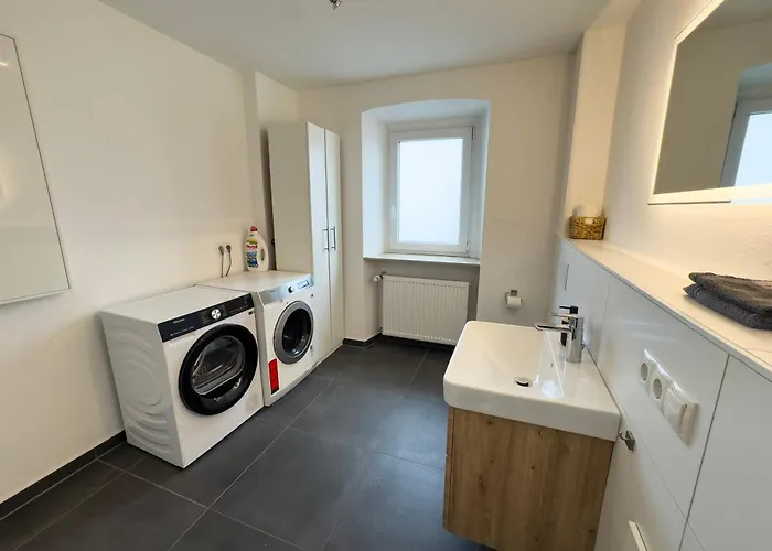 別荘 Vyne - Ganzes Haus Mit Privatem Hof & Stellplatz - Grosses Wohnzimmer