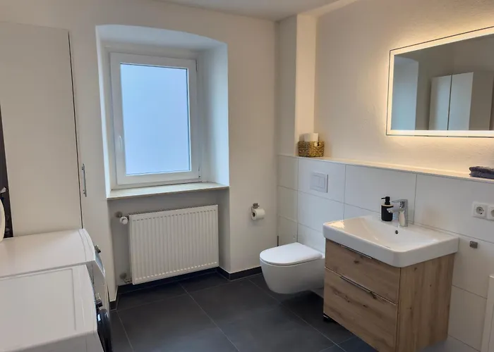 Vyne - Ganzes Haus Mit Privatem Hof & Stellplatz - Grosses Wohnzimmer * Grossfischlingen