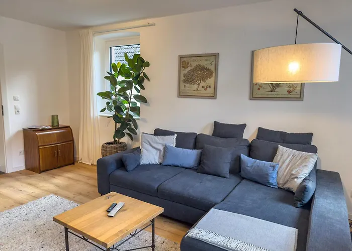 Vyne - Ganzes Haus Mit Privatem Hof & Stellplatz - Grosses Wohnzimmer * Grossfischlingen